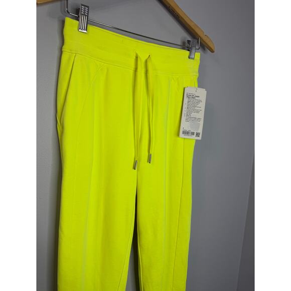 Lululemon Scuba High-Rise French Terry Jogger Neon Highlight Yellow Womens 4 New - Picture 8 of 11